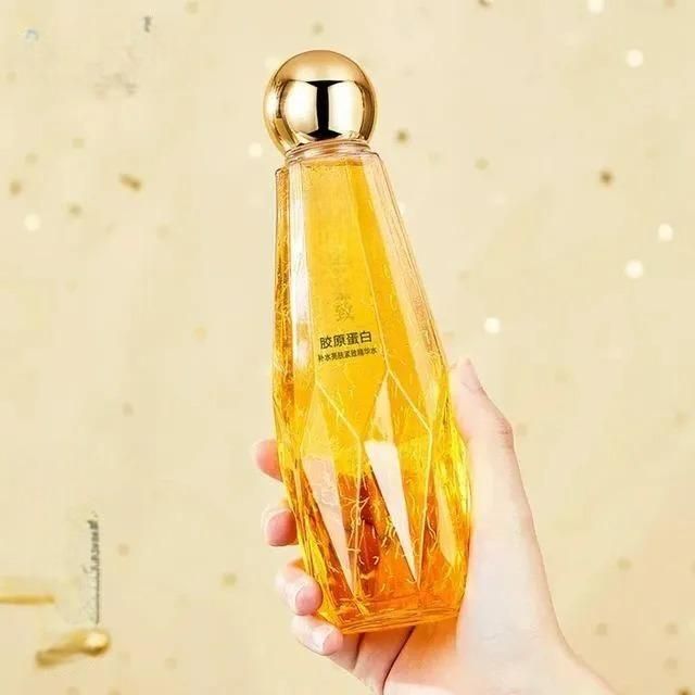 Fupei2-e5 Collagen Anti-Wrinkle Serum in a luxurious golden bottle for youthful skin